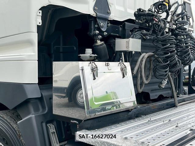 Hino PROFIA 2021-07 8231422-11