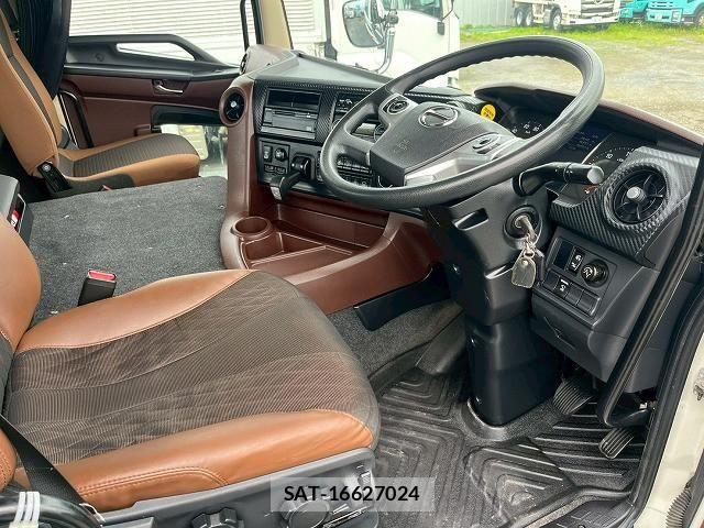 Hino PROFIA 2021-07 8231422-15