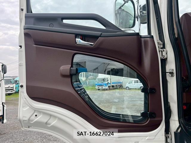 Hino PROFIA 2021-07 8231422-18