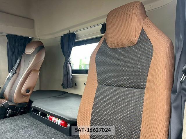 Hino PROFIA 2021-07 8231422-20
