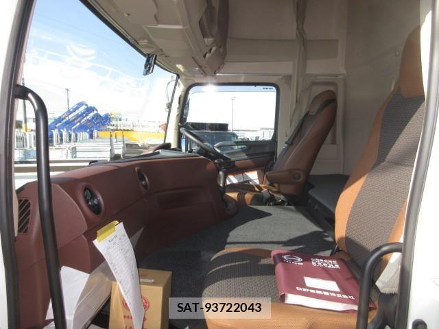 Hino PROFIA 2025-12 8231414-27