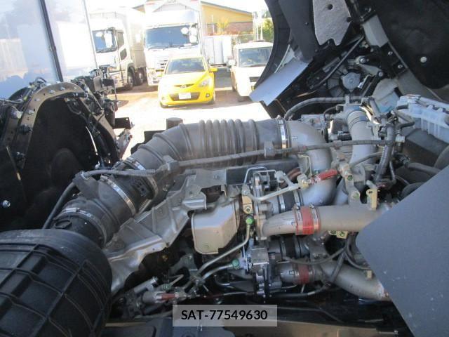 Hino PROFIA 2025-12 8231411-18