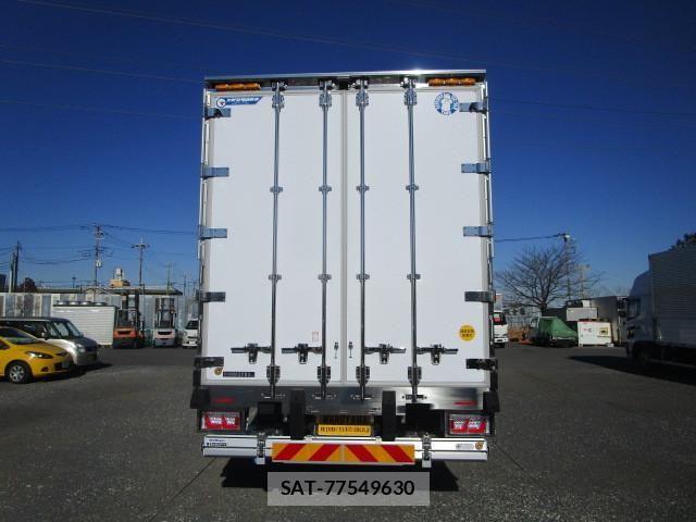 Hino PROFIA 2025-12 8231411-6
