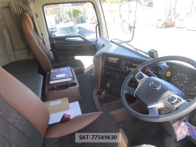 Hino PROFIA 2025-12 8231411-8
