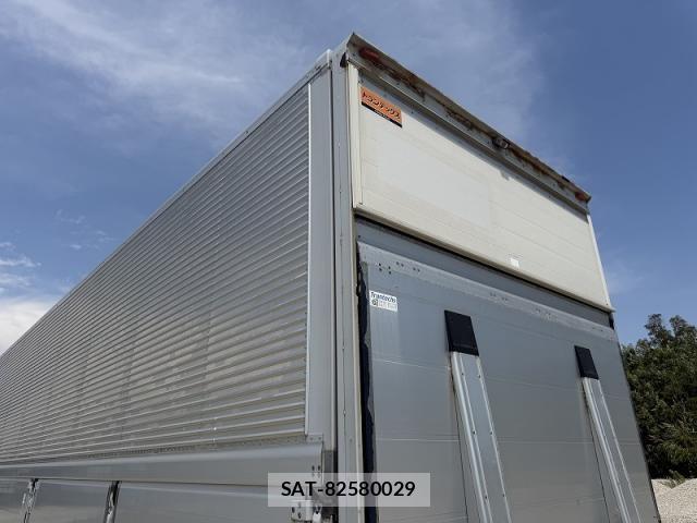 Hino PROFIA 2016-05 8246432-13