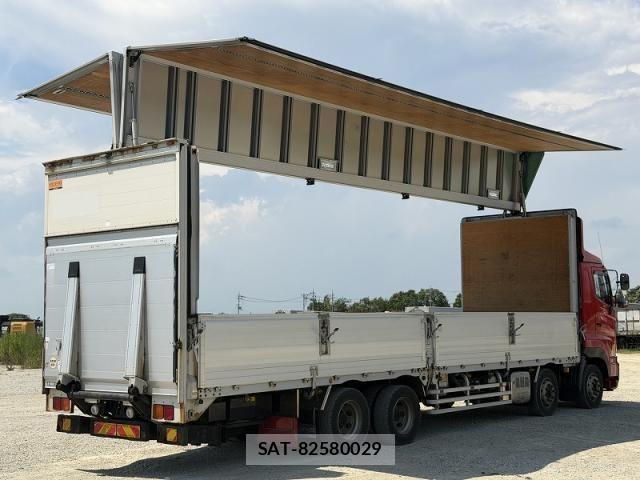Hino PROFIA 2016-05 8246432-17