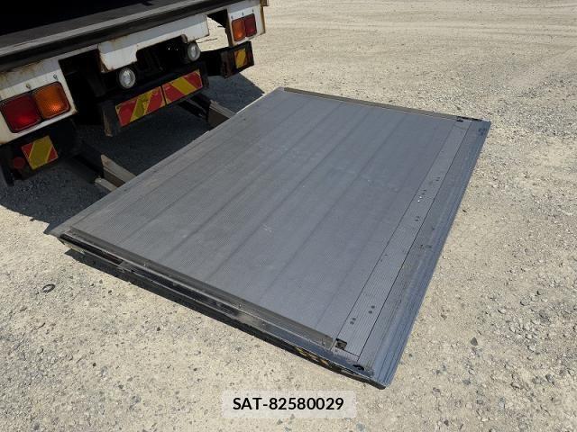 Hino PROFIA 2016-05 8246432-18