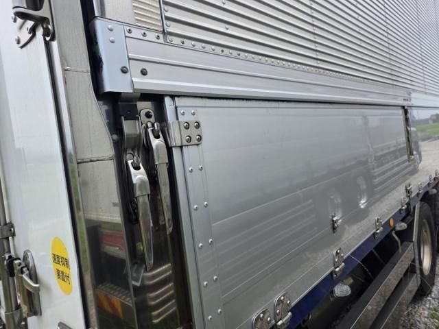 Hino PROFIA 2018-06 8311131-26