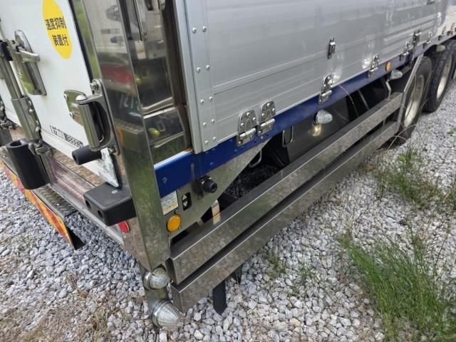 Hino PROFIA 2018-06 8311131-27