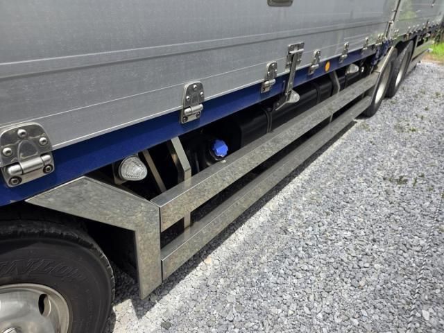 Hino PROFIA 2018-06 8311131-7