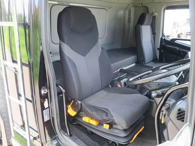 Hino PROFIA 2016-03 8311137-12
