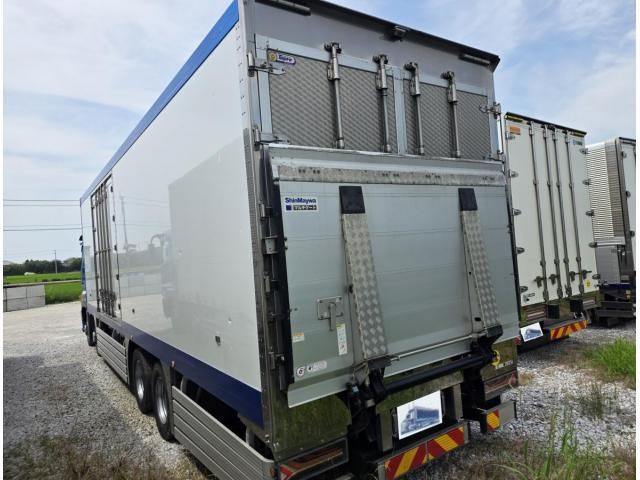 Hino PROFIA 2021-09 8311133-2
