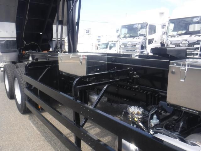Hino PROFIA 2026-01 8311130-13