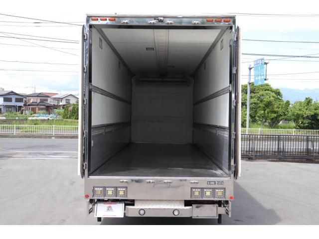 Hino PROFIA 2020-05 8331949-11