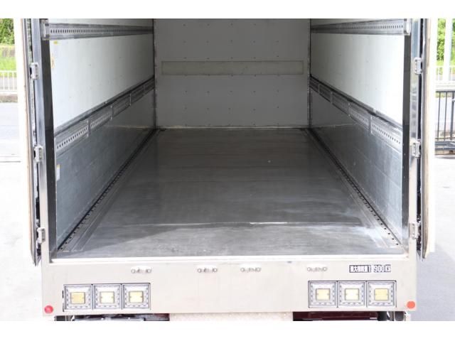 Hino PROFIA 2020-05 8331949-12