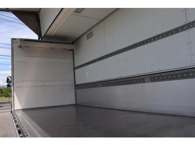 Hino PROFIA 2020-05 8331949-20