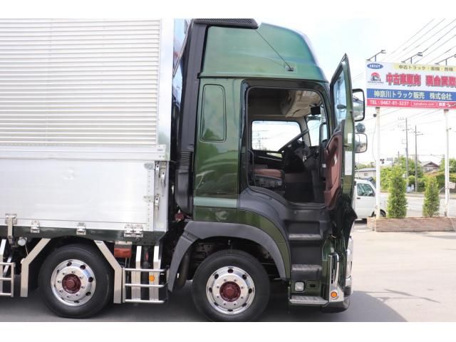 Hino PROFIA 2020-05 8331949-23