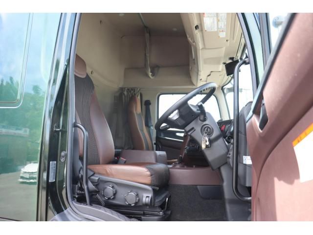 Hino PROFIA 2020-05 8331949-25