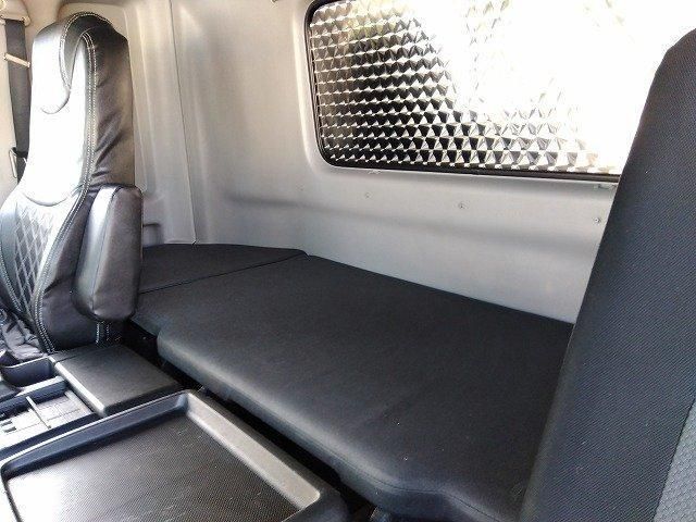 Hino PROFIA 2015-04 8331962-16