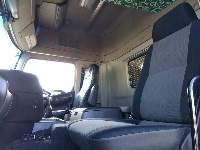 Hino PROFIA 2015-04 8331962-18