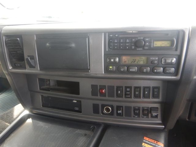 Hino PROFIA 2015-03 8331964-12
