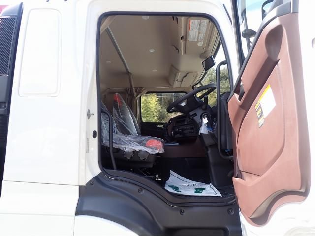 Hino PROFIA 2025-10 8331944-15