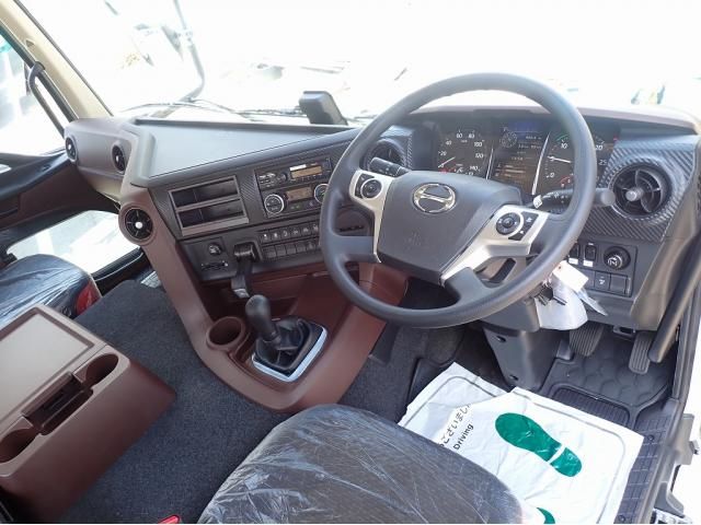 Hino PROFIA 2025-10 8331944-16