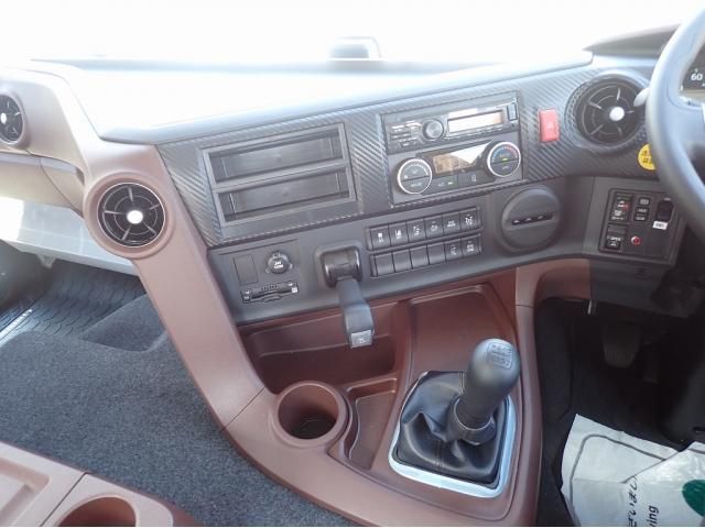 Hino PROFIA 2025-10 8331944-18