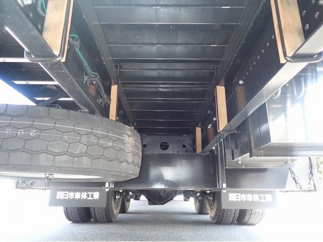 Hino PROFIA 2025-10 8331944-22