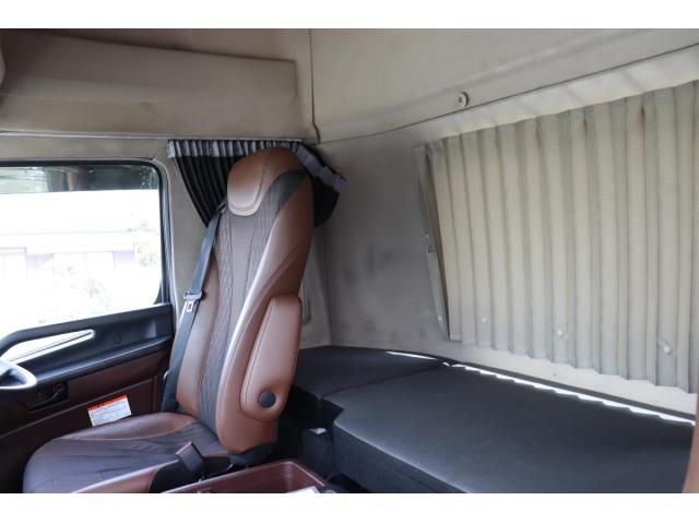Hino PROFIA 2020-03 8331956-22