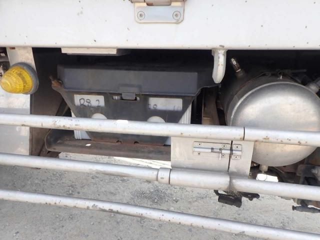 Hino PROFIA 2017-09 8331952-25