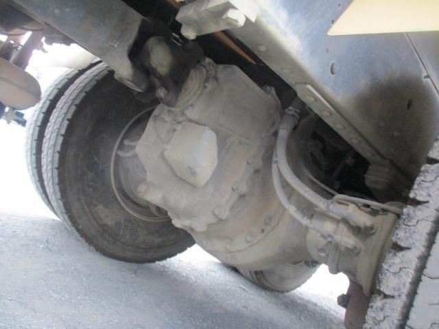Hino PROFIA 2006-02 8331967-17