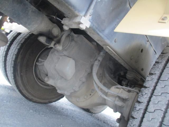 Hino PROFIA 2006-03 8331968-21