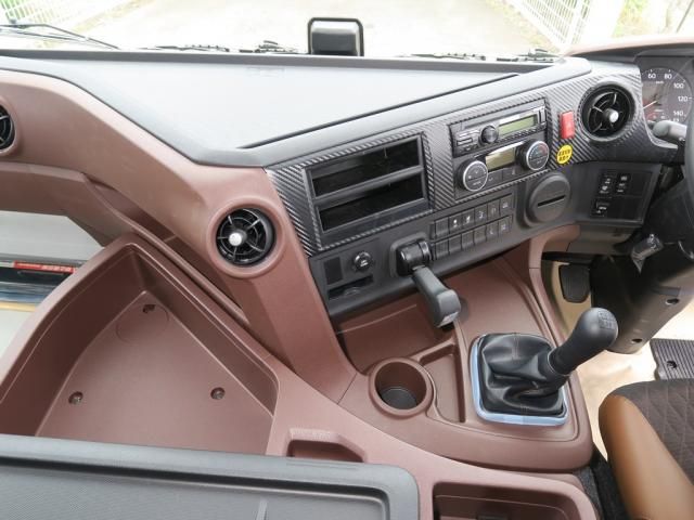 Hino PROFIA 2026-01 8331947-29