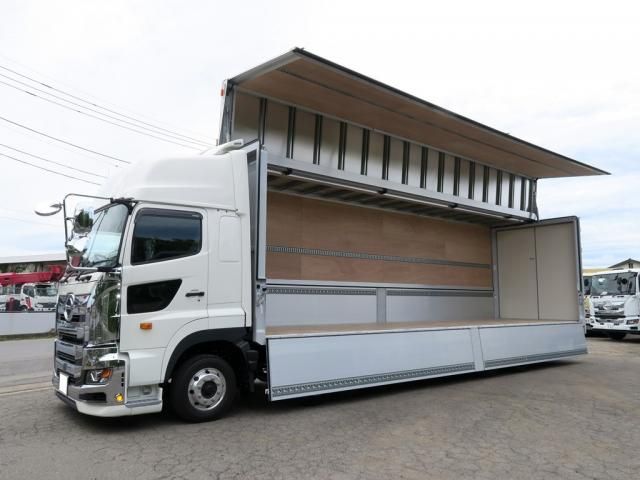 Hino PROFIA 2026-01 8331947-6