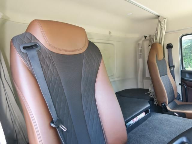 Hino PROFIA 2019-03 8331960-27