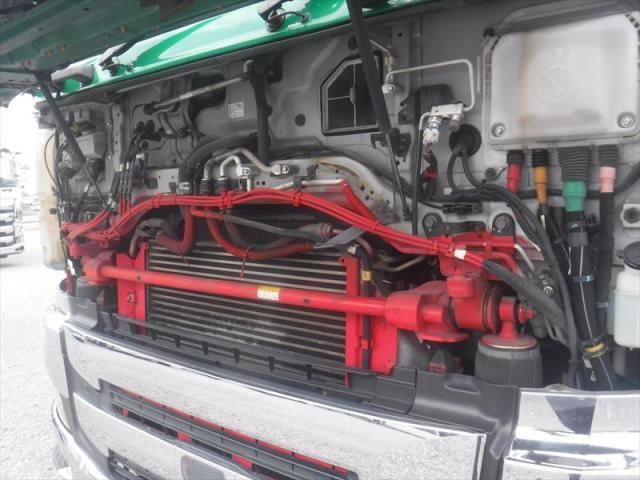 Hino PROFIA 2020-02 8331961-17