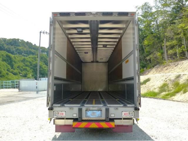 Hino PROFIA 2021-08 8331955-9