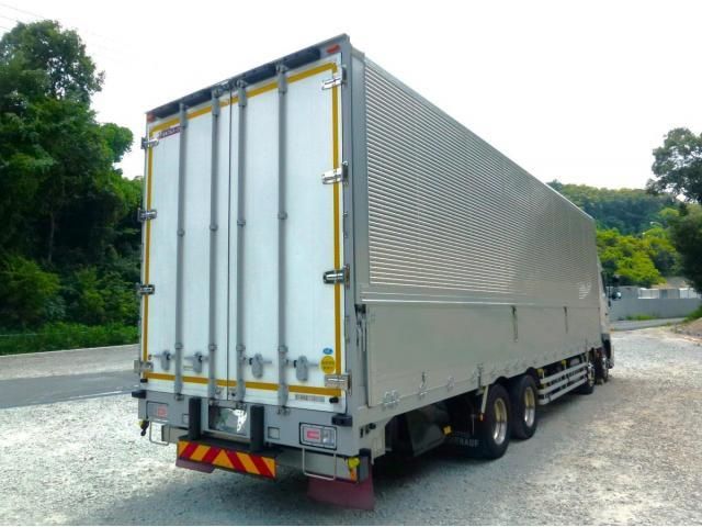 Hino PROFIA 2021-08 8331955-3