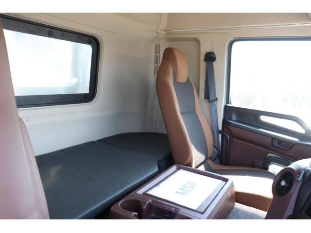 Hino PROFIA 2024-12 8331951-19