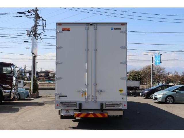 Hino PROFIA 2024-12 8331951-4