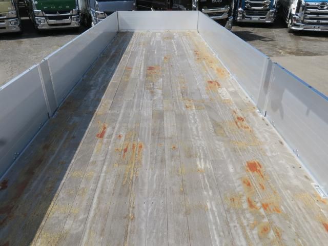 Hino PROFIA 2025-04 8331945-9