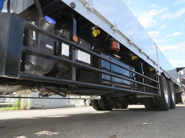 Hino PROFIA 2025-04 8331945-14