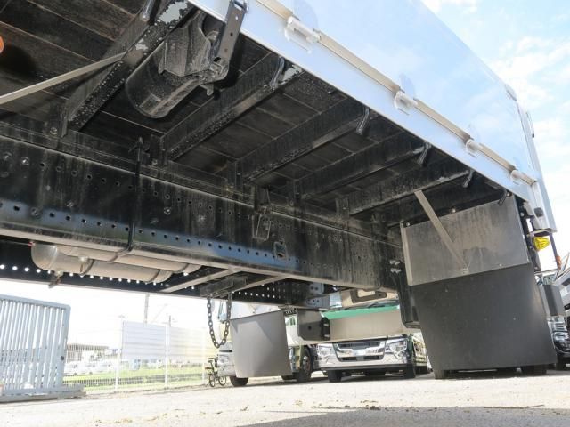 Hino PROFIA 2025-04 8331945-16