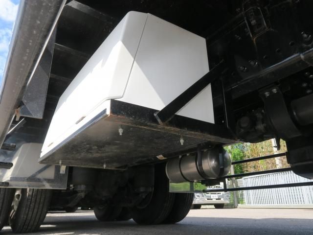 Hino PROFIA 2025-04 8331945-18