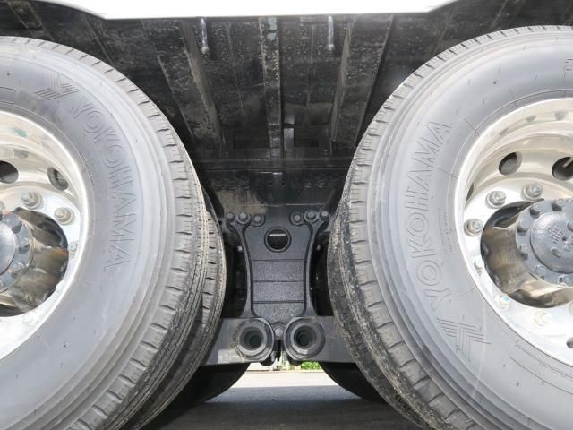 Hino PROFIA 2025-04 8331945-19