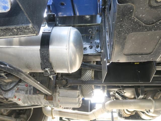 Hino PROFIA 2025-04 8331945-21