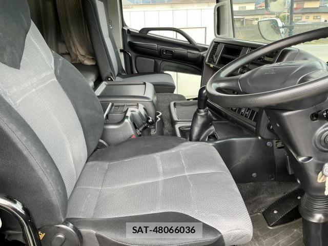 Hino PROFIA 2013-05 8355436-28