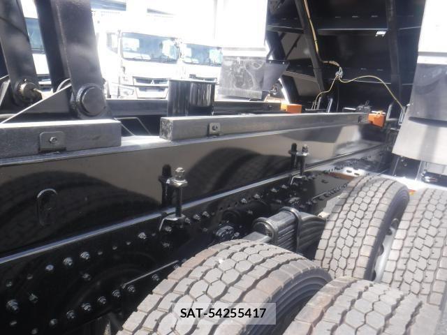 Hino PROFIA 2026-01 8355435-12