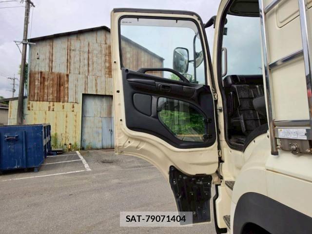Hino PROFIA 2015-01 8414587-17